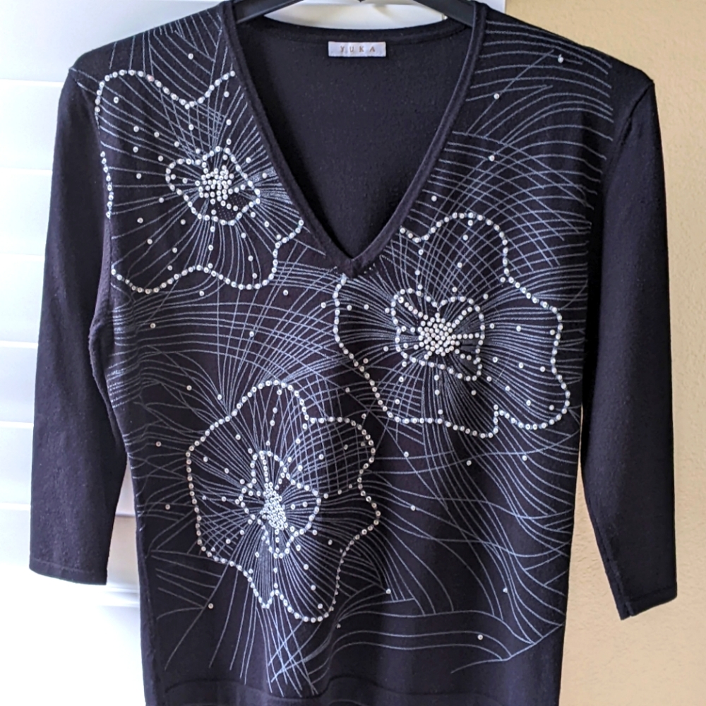 YUKA SEQUINED BLACK & GREY SWEATER